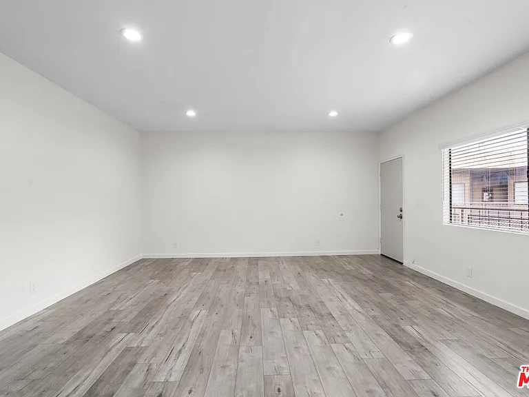 424 S Westmoreland Ave #306 — Photo 10
