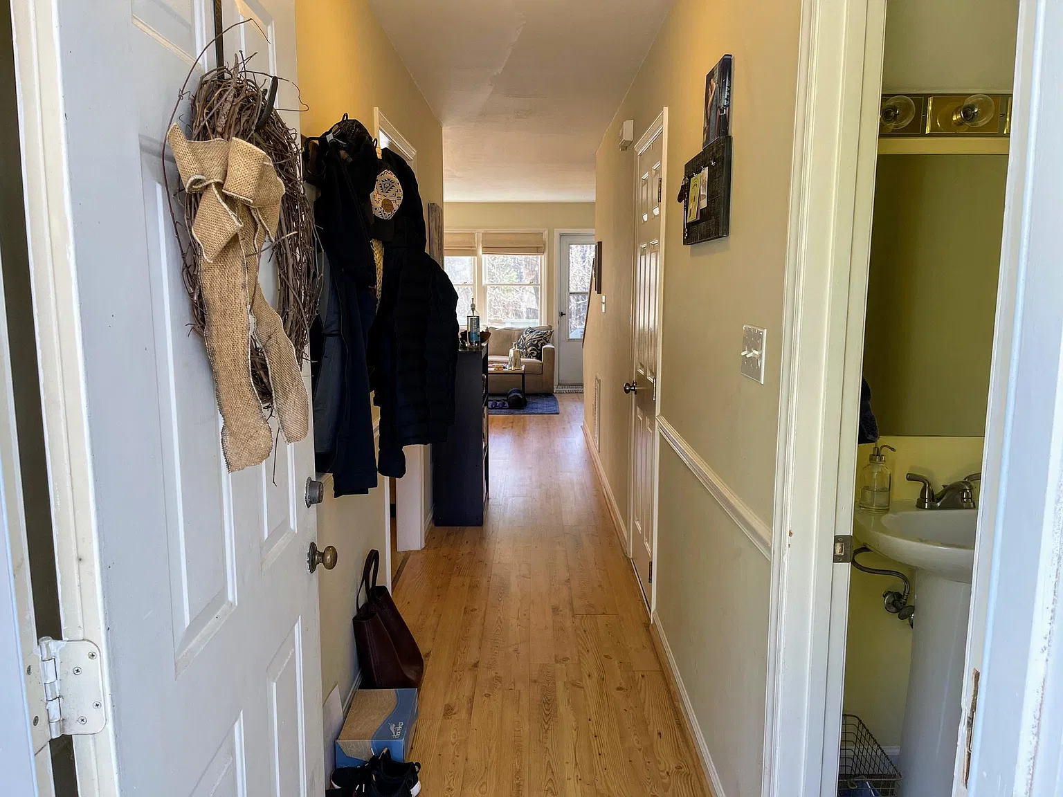 2 bed, 2.5 bath, 1085 sqft, $2,400 — Photo 3