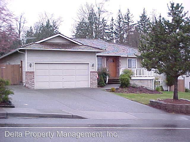 1st image of 7312 67th St NE