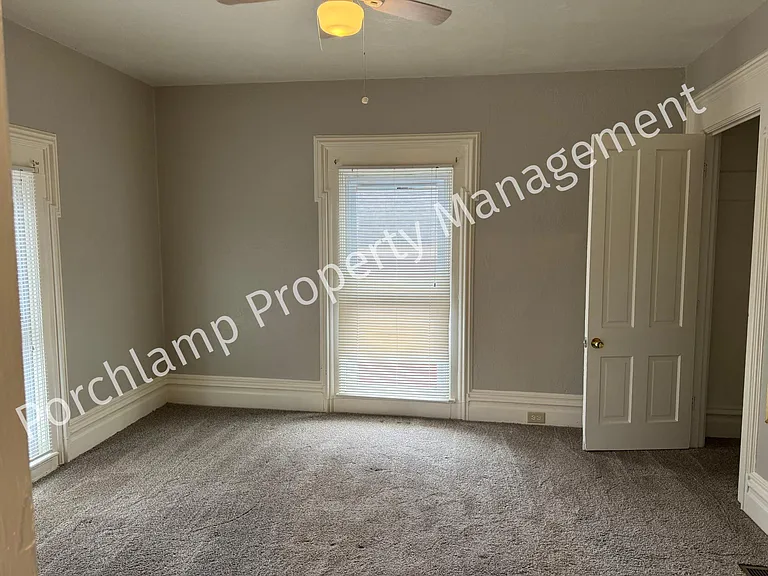 547 Coit Ave NE #3 — Photo 7