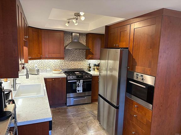 5th image of 2352 Altisma Way Unit 9