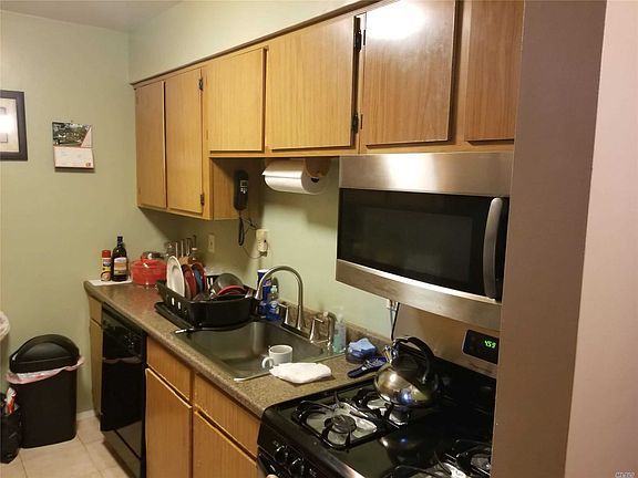 3rd image of 221 Lake Pointe Cir