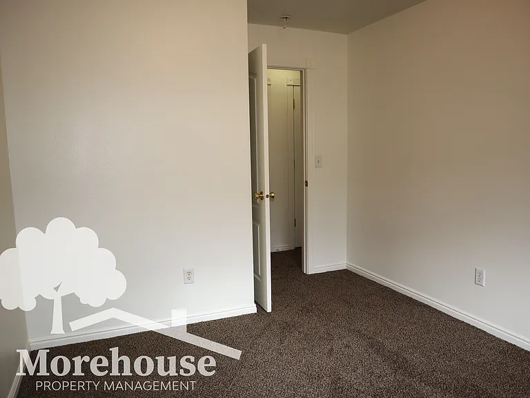 1430 W Bonneville Cir #102 — Photo 16
