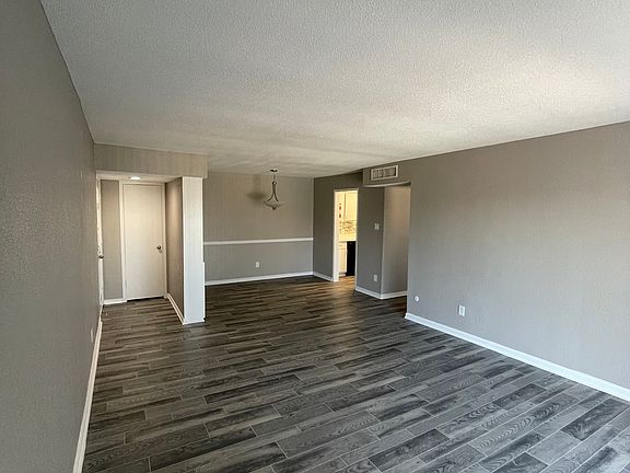4th image of 738 Bateswood Dr #156