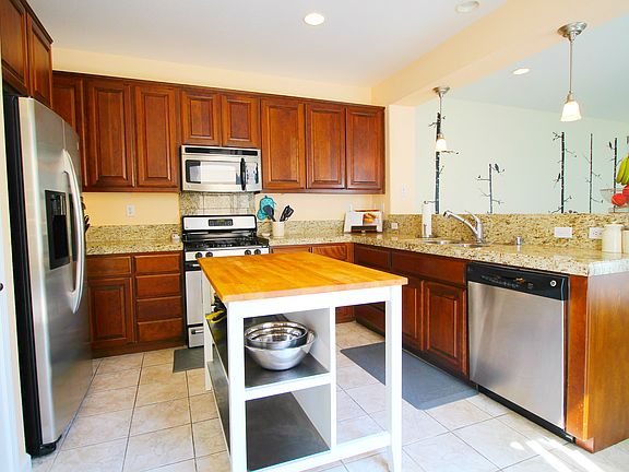 5th image of 153 W Invitar Ln