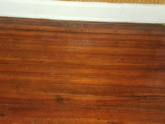 4th image of 323 Moore St