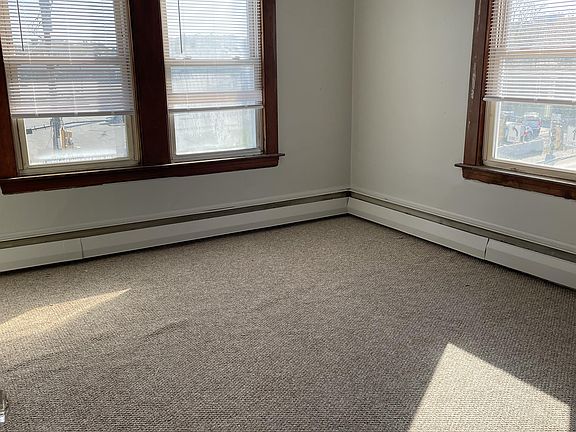 4th image of 815 Lisbon St APT 3