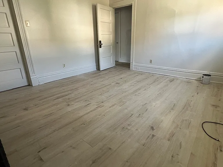 960 4th Ave #3 — Photo 8