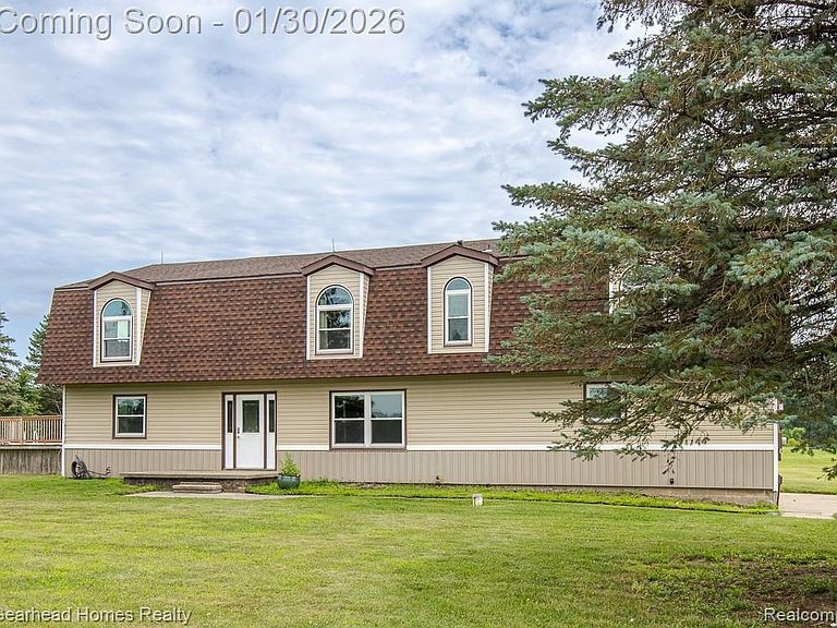 Listing photo 2