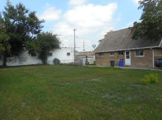 8428 45th St, Lyons, IL 60534