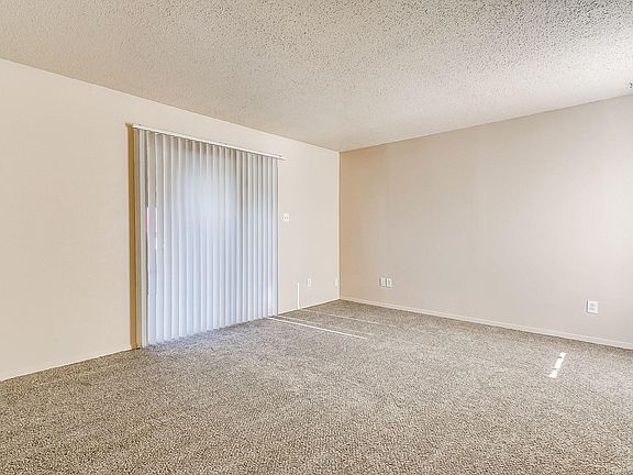3rd image of 1630 Crestridge Dr #1625