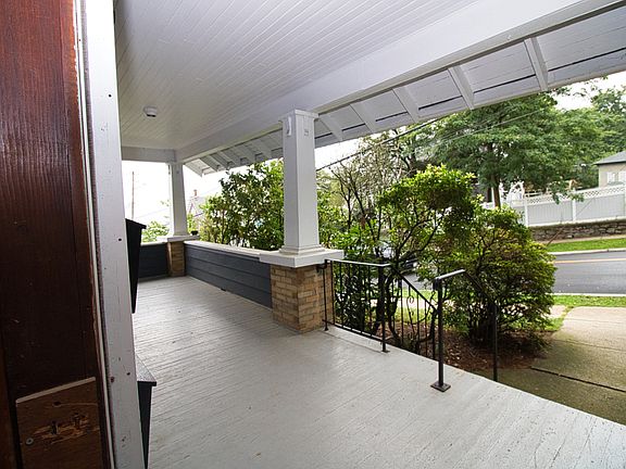 3rd image of 34 Benedict Ave Floor 1
