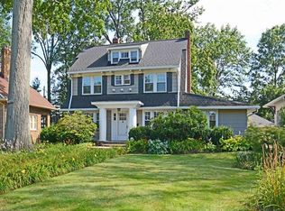 13489 Lake Ave, Lakewood, OH 44107