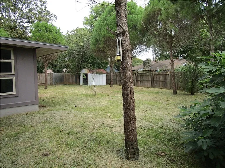 3413 Rocky Hollow Trl — Photo 32