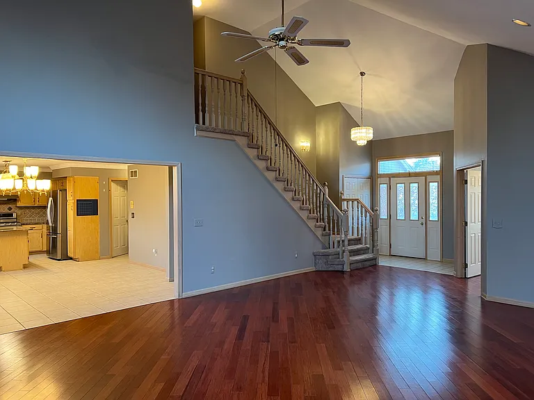 3263 Primrose Dr — Photo 4