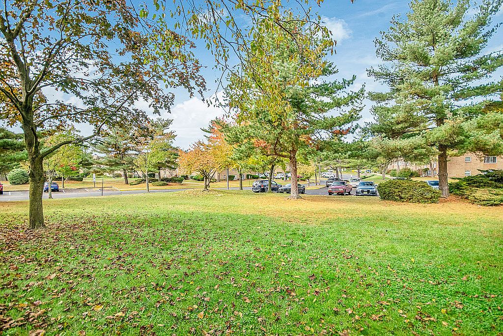 59 College Dr, Edison, NJ 08817 Zillow