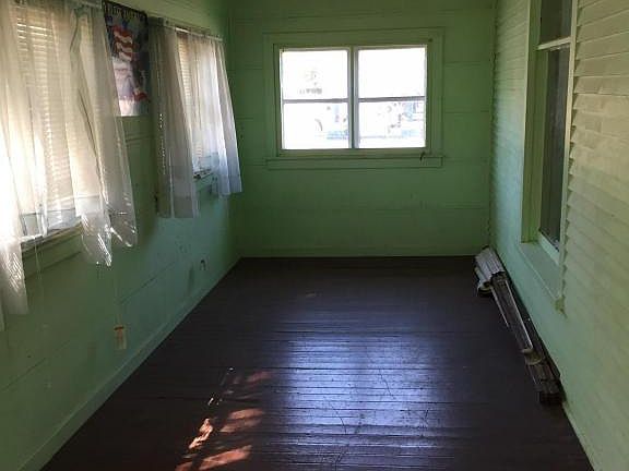 5th image of 295 N Paw Paw St