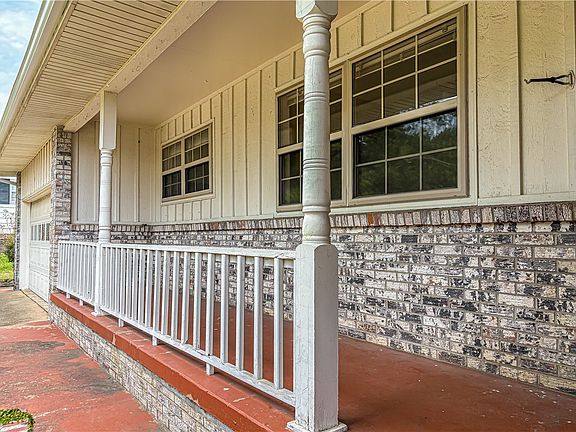 3rd image of 409 Skyline Dr