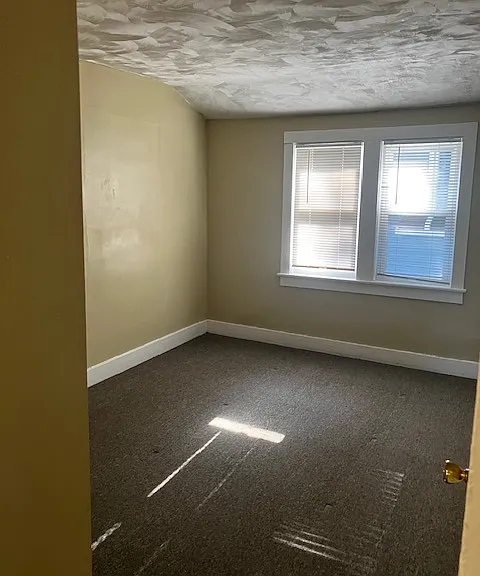 326 Sweet St NE #2 — Photo 3