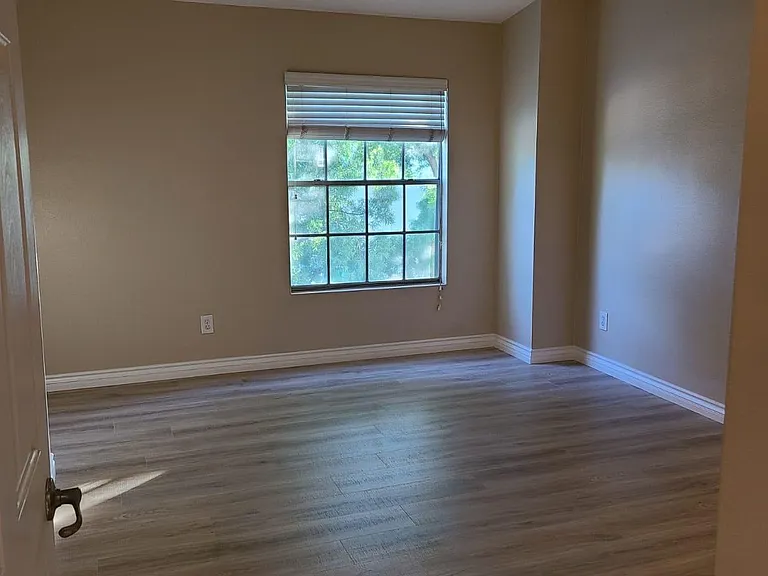 2160 Highpointe Dr #208 — Photo 16