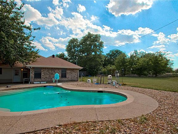 3rd image of 3605 6th St