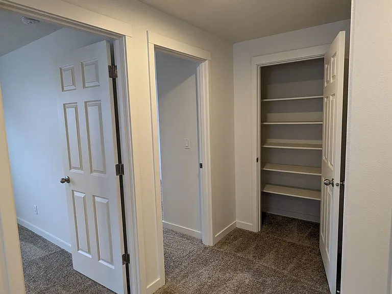 Halsey East Townhomes — Photo 72