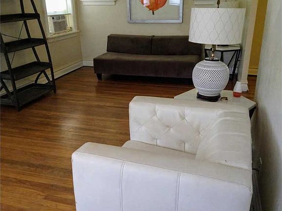 2nd image of 5914 Era Ave