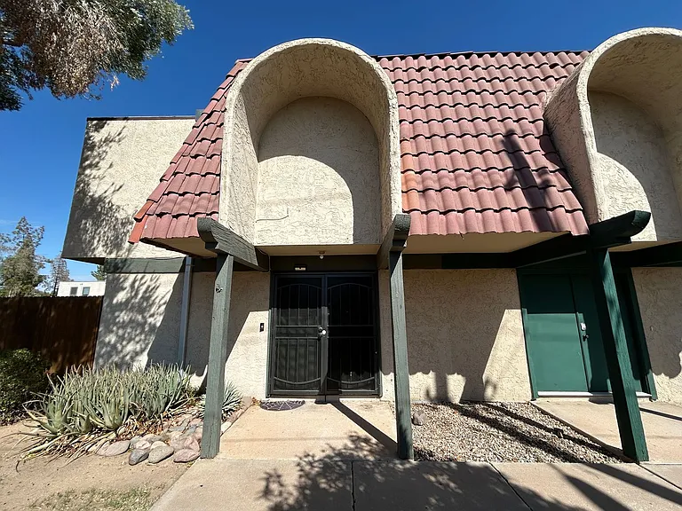 6043 W Golden Ln — Photo 18