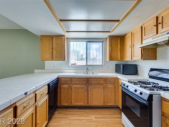 5th image of 2272 Grannis Ln