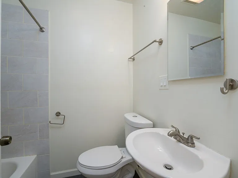 3218 E Lombard St — Photo 16