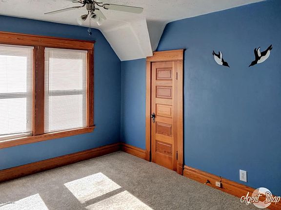 5th image of 447 Egleston Ave
