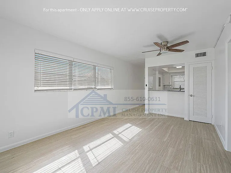 Ocean House - 360 Fiesta Ave Jupiter, FL 33469 — Photo 5