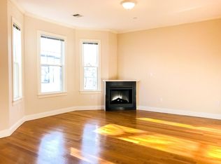 1 Marney St #U-2, Cambridge, MA 02141