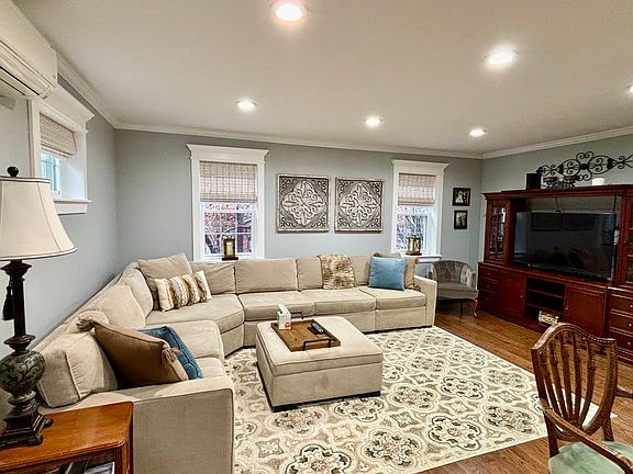 5th image of 20-61 27th St #2