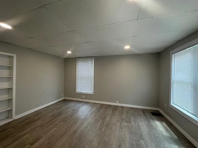 1404 W Jackson St — Photo 2