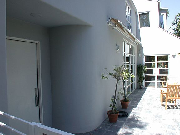 3rd image of 447 Hillside Ln