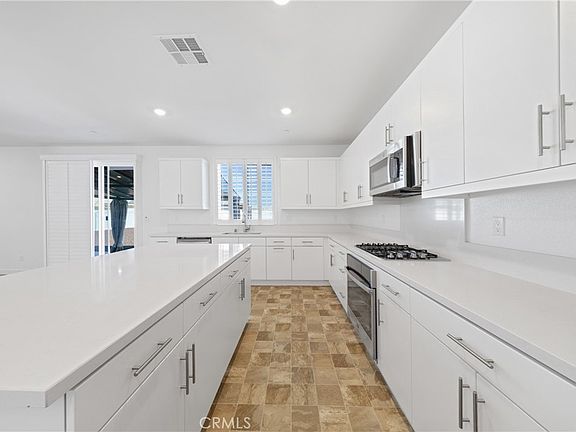5th image of 30842 White Pines Dr