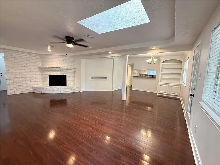 2075 Little Cedar Dr — Photo 5