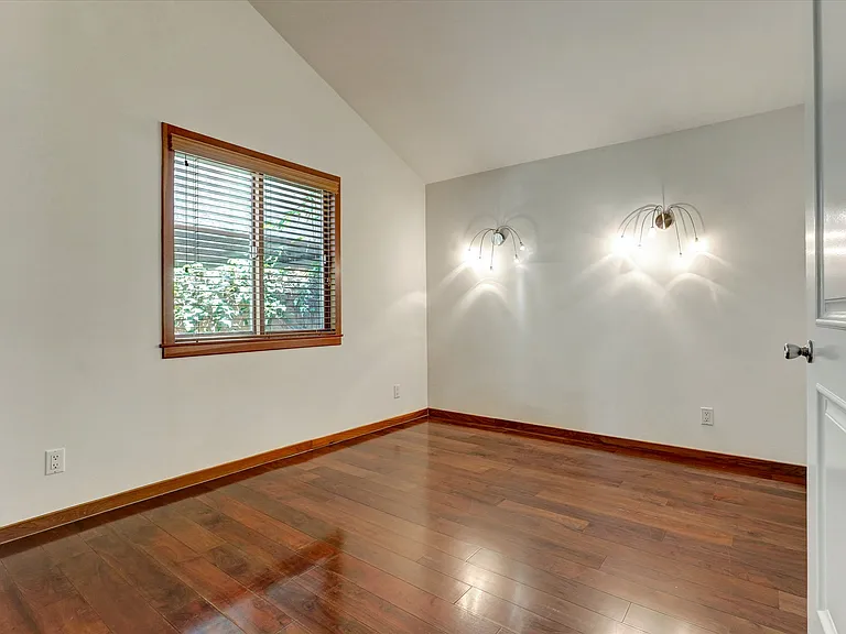 3947 Huron Ave #A — Photo 24