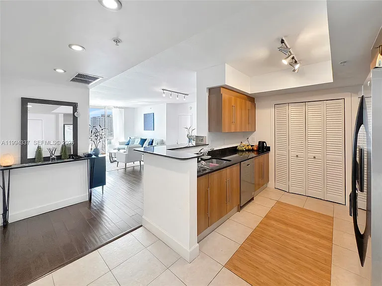 335 Biscayne Blvd #2905 — Photo 2