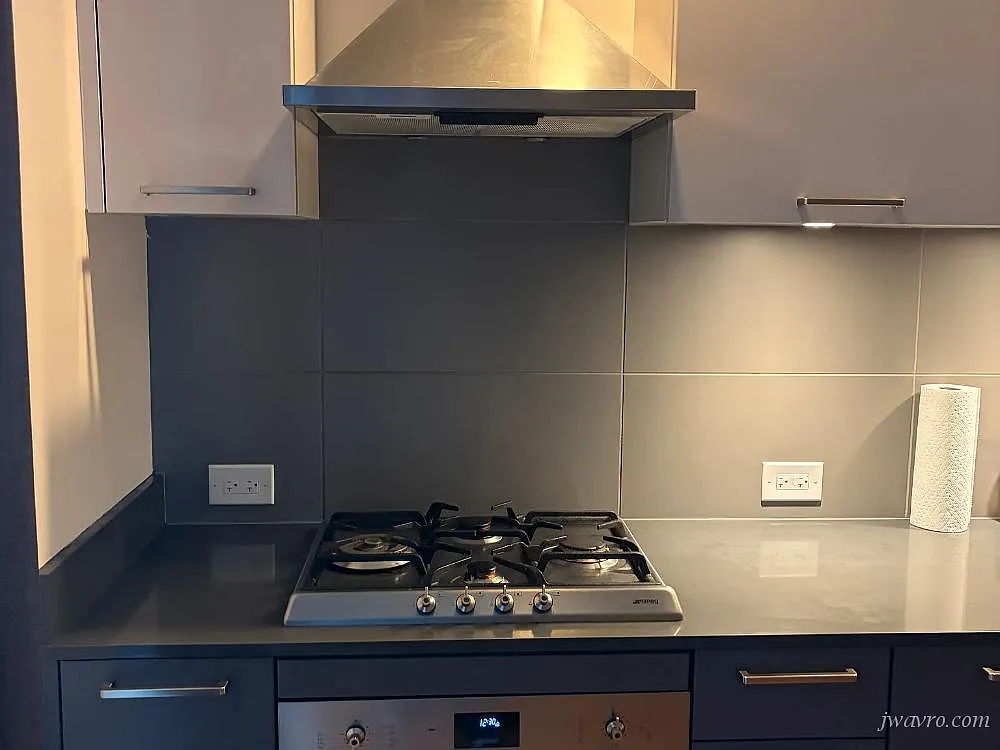 Newer Luxury Studio Condo at 1075 Market — Photo 4