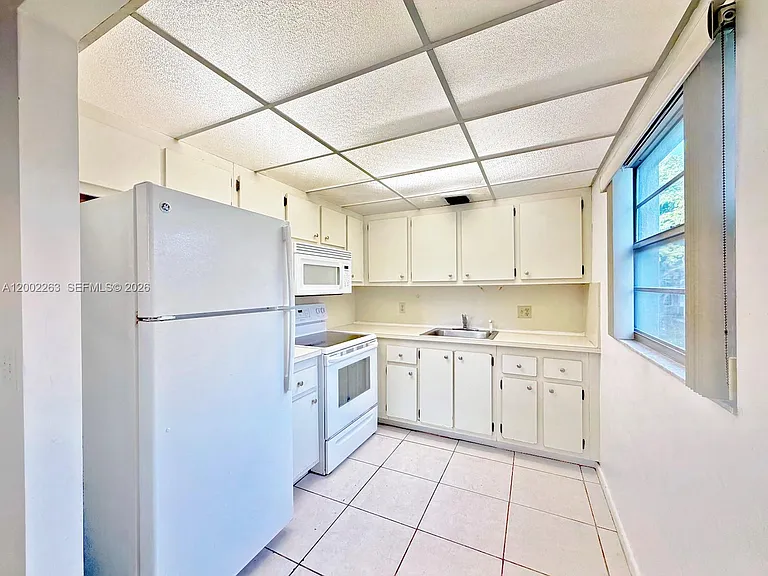 251 SW 134th Way #210M — Photo 5