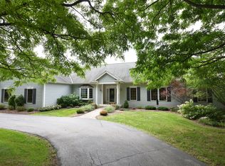 3131 W Pioneer Rd, Mequon, WI 53097