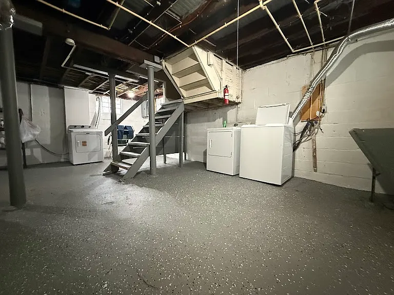 1427 W 54th St #DOWN — Photo 31