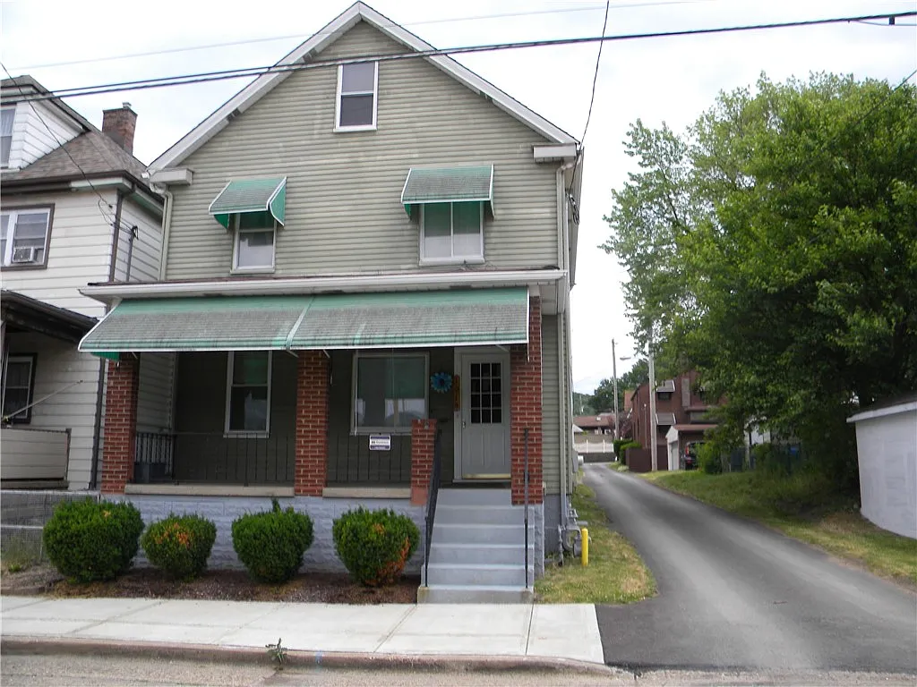 1914 Lenz Ave photo 1