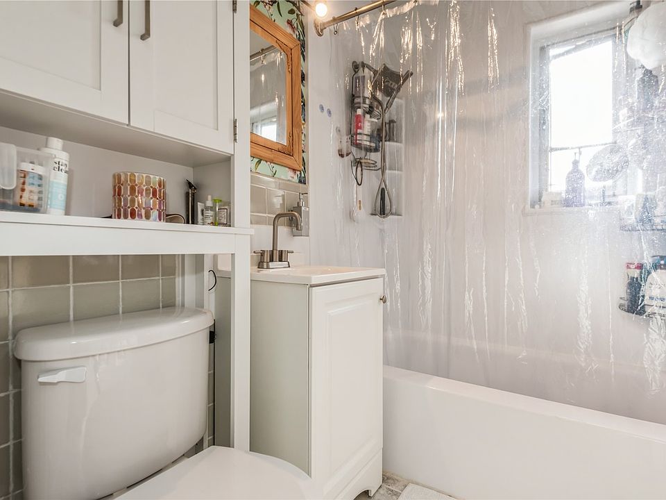 22124 Manor Road UNIT Upper, Queens Village, NY 11427 Zillow