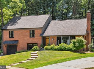 825 Elaine Ct, Alexandria, VA 22308