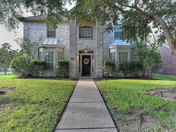 4th image of 1741 Lakeside Enclave Dr