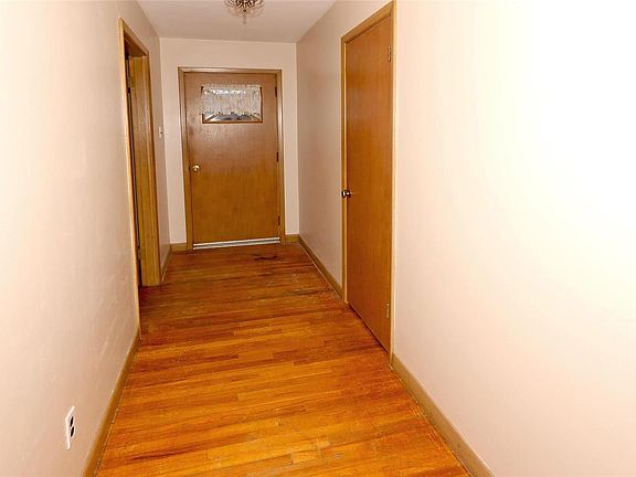 3rd image of 1043 Nana Ln