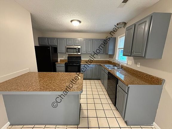 4th image of 1619 Teddington Dr